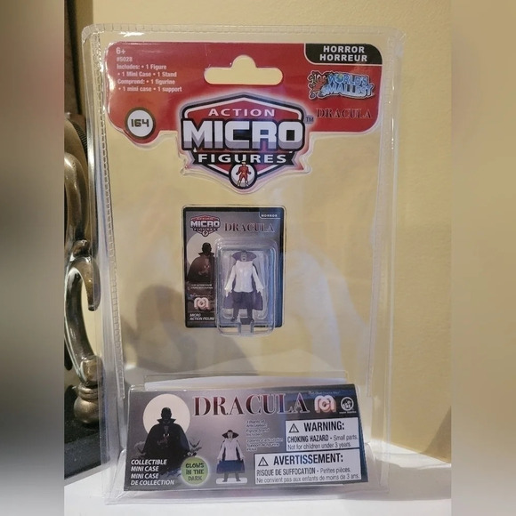 MEGO Horror World’s  Smallest Dracula Micro Action Figure - Picture 1 of 4